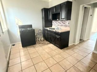 75 Martin Luther King Blvd #4, Newark, NJ 07104