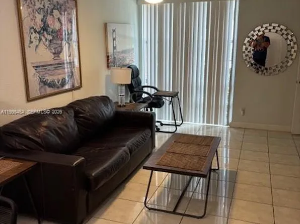 210 172nd St APT 127, Sunny Isles Beach, FL 33160