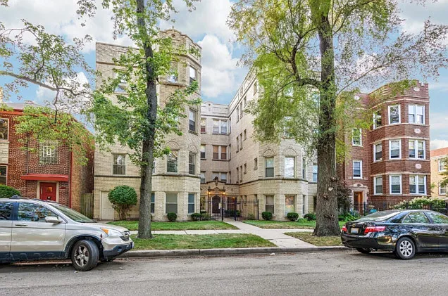 2 bed, $1,795 — Photo 2