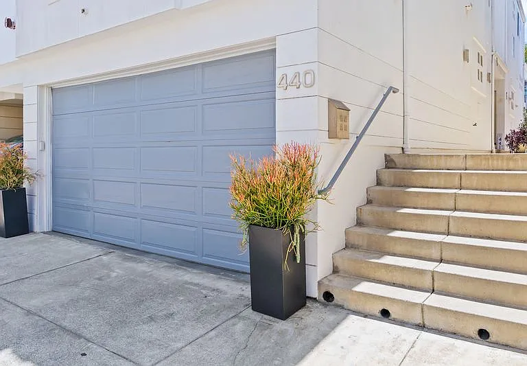 440 Marine Pl — Photo 30