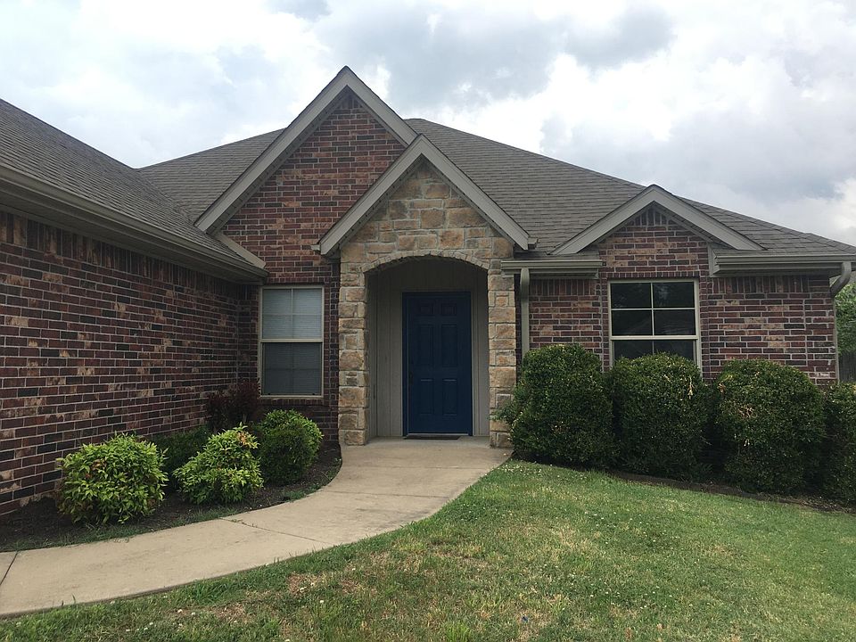 1st image of 3006 SW Briar Creek Ave