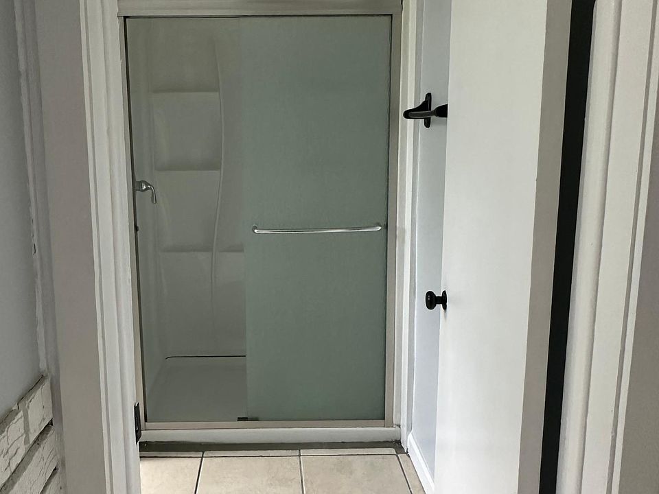 Downstairs full bath/ laundry room