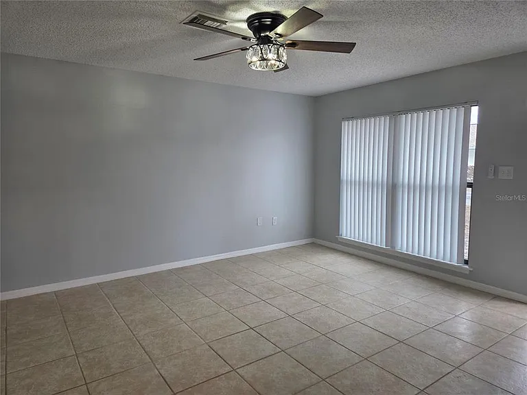 743 E Alfred St — Photo 5