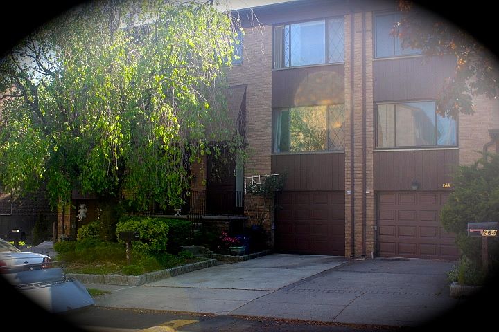 1st image of 266 Grasmere Dr