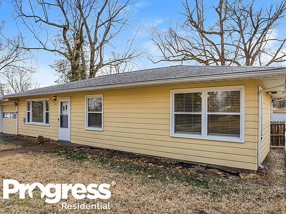 3rd image of 112 Flora Dr