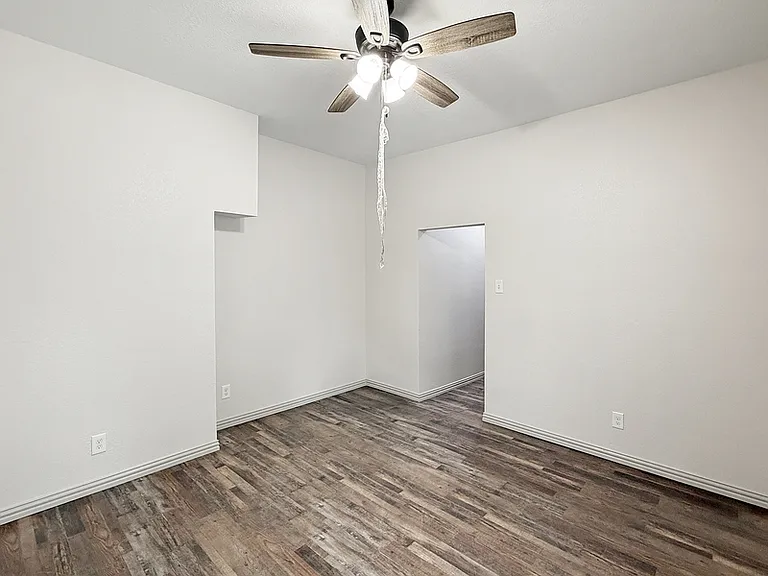 2424 McKinley Ave — Photo 11