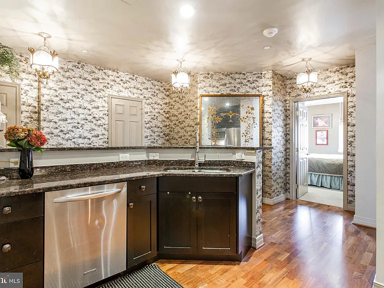 1600 Arch St #1703 — Photo 7