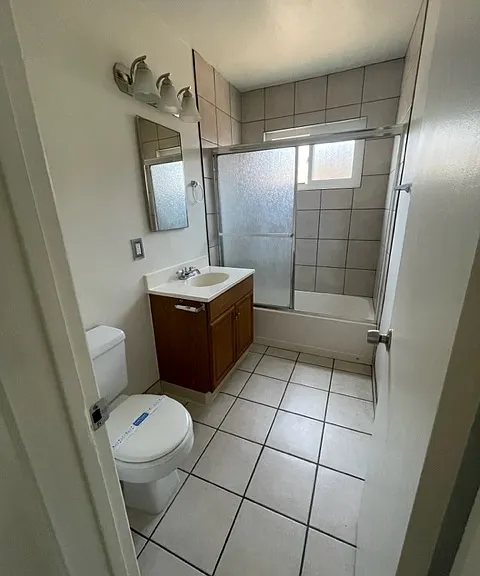 Lisa Manor — Photo 11