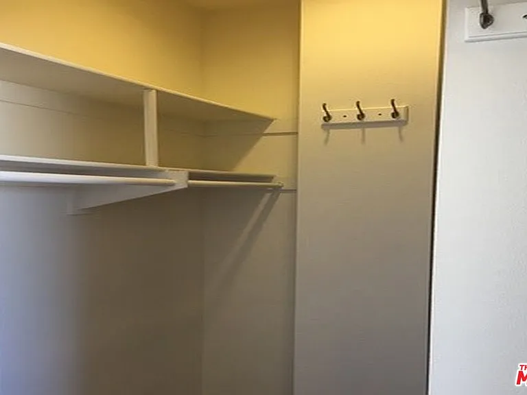 828 N Hudson Ave #207 — Photo 15