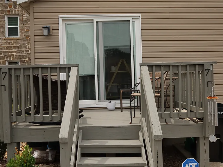 7 Johnson St — Photo 3
