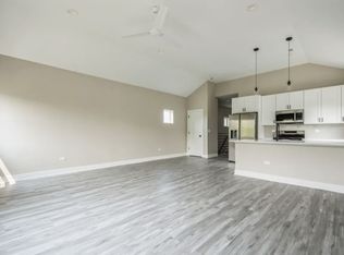 4051 S Prairie Ave #3, Chicago, IL 60653