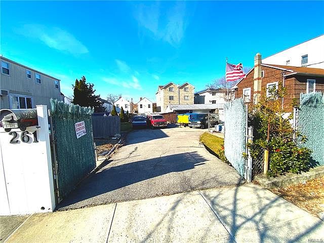 2nd image of 259 Buttrick Ave