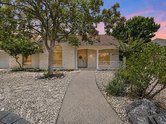 3rd image of 2140 Summit Crest Dr