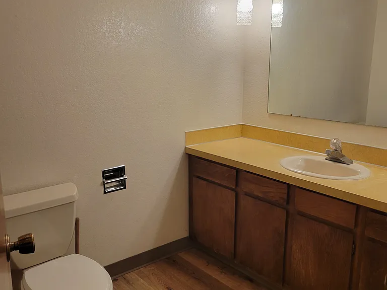 2425 Wildflower Dr — Photo 15