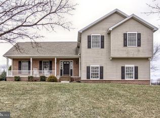 6 Nelson Dr, Carlisle, PA 17015