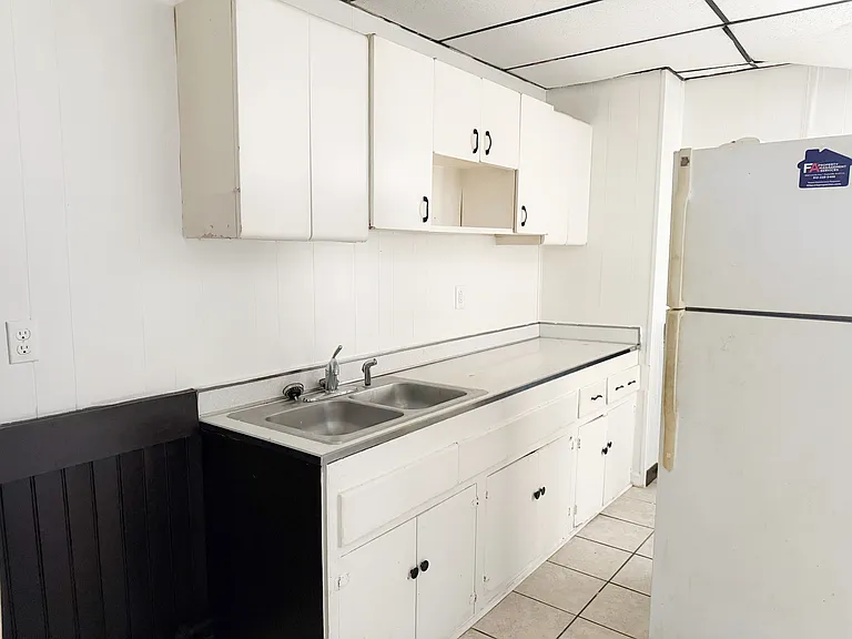 203-205 N 3rd Ave #A — Photo 3