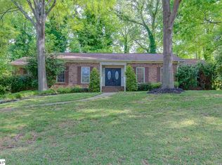 320 Lakewood Cir, Greer, SC 29651