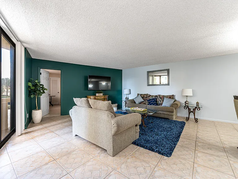 2800 N Ocean Dr #A-2B — Photo 3
