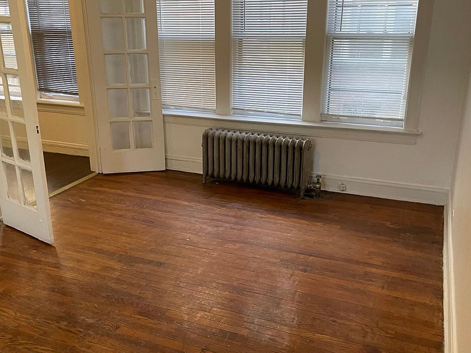 1st image of 713 W Garfield Blvd #1B