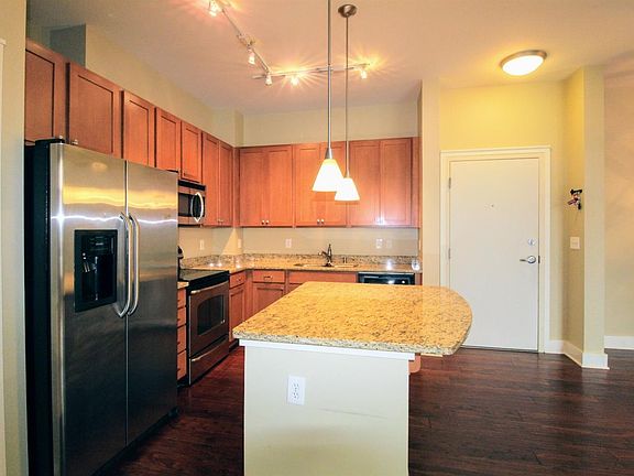 4th image of 220 Cedar St #206