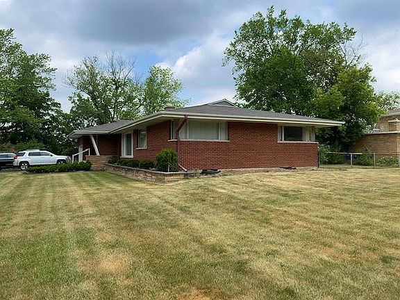 3rd image of 51 Twin Oaks Dr