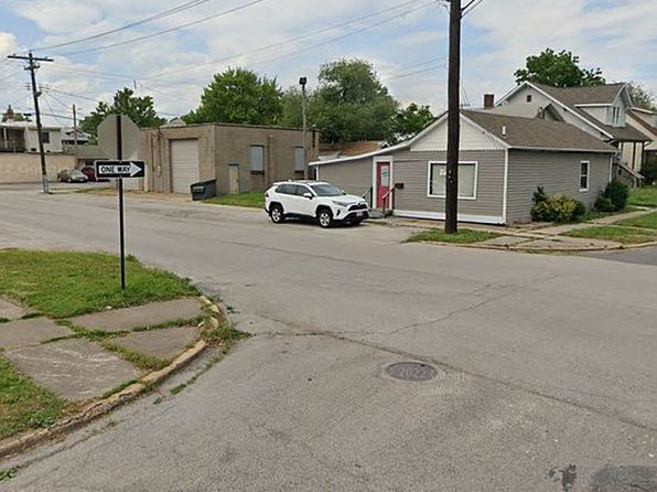 2901 Iowa St