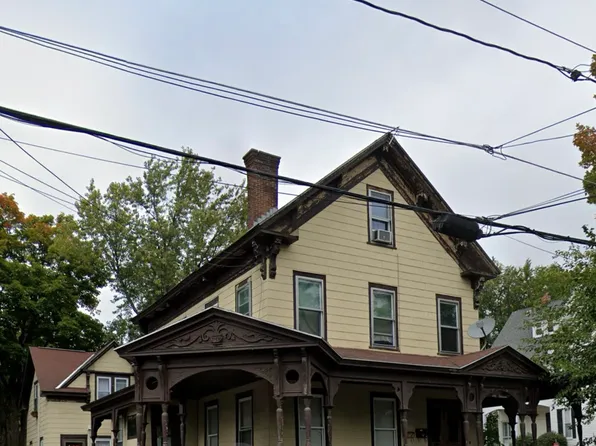 28 Beacon St #4, Fitchburg, MA 01420