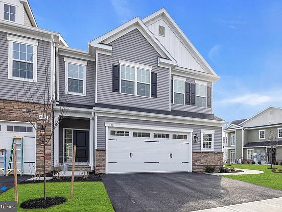 2nd image of 3801 Jordan Dr