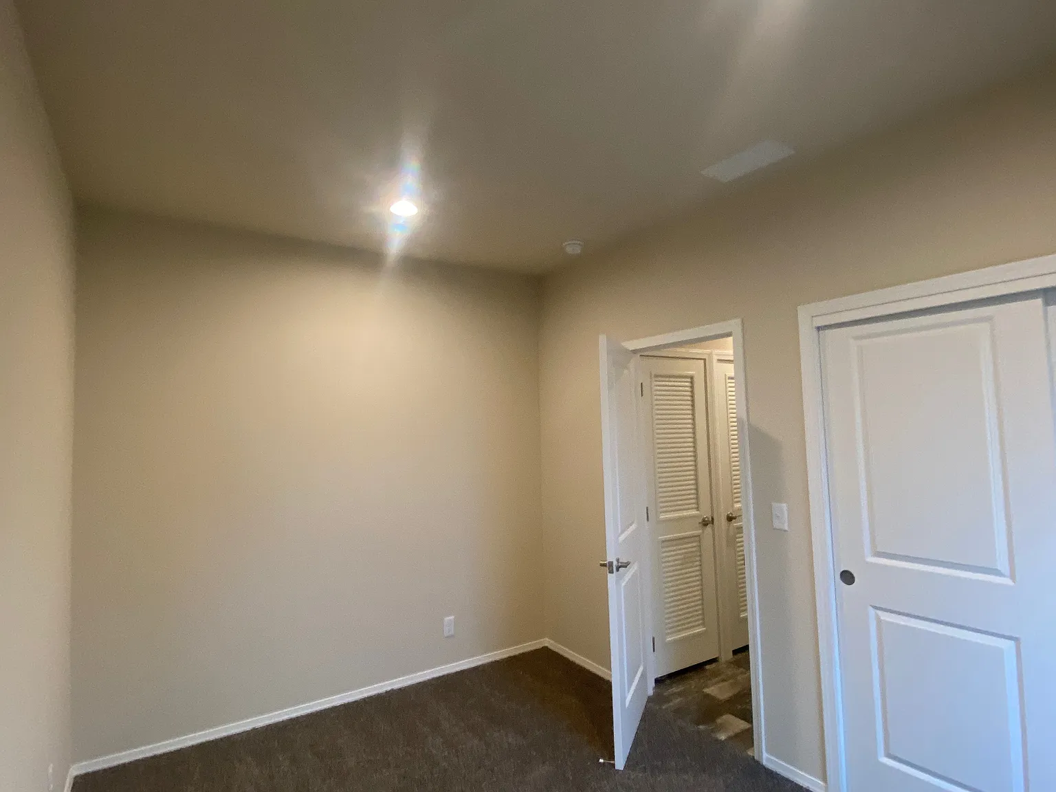 1 bed, 900 sqft, $1,450 — Photo 4