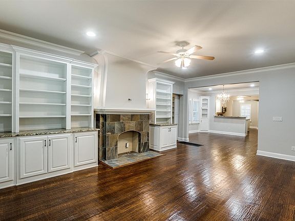 2nd image of 4236 University Blvd