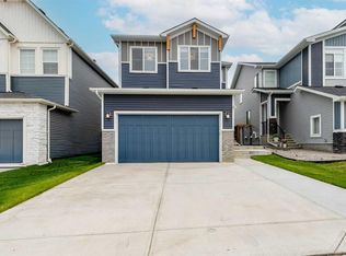 220 S Crimson Ridge Pl NW, Calgary, AB T3L0K7
