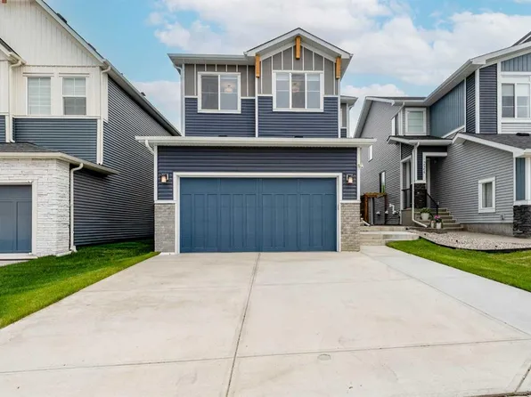220 S Crimson Ridge Pl NW, Calgary, AB T3L 0K7