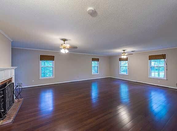 5th image of 312 Windy Hollow Dr