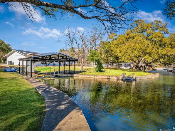 1216 CR 132A, Kingsland, TX 78639