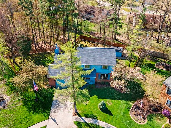 3rd image of 11108 Pine Orchard Cv