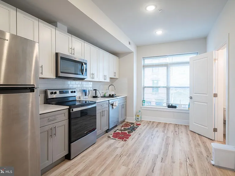 2531 N Mascher St #2 — Photo 7