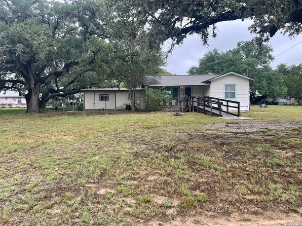 917 Market, Pleasanton, TX 78064