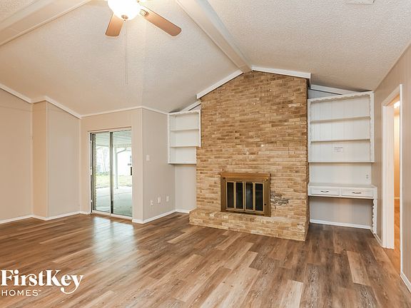 2nd image of 2133 Huntington Dr
