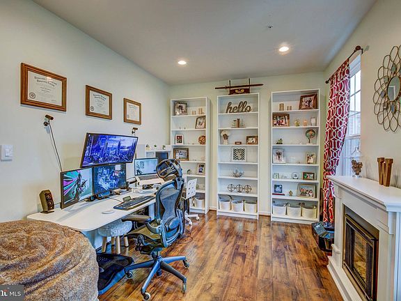 5th image of 43685 Yulan St