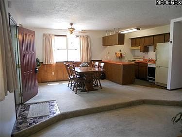 3rd image of 621 Rosegarden Dr NE