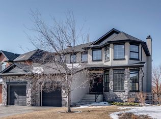 646 Wentworth Pl SW, Calgary, AB T3H4N8