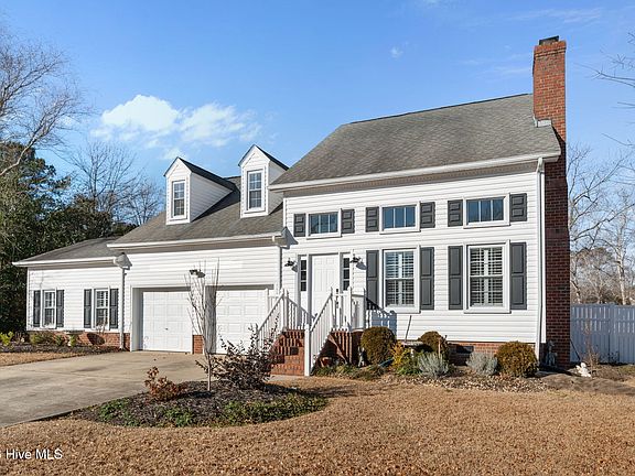 2nd image of 1256 Hemlock Drive