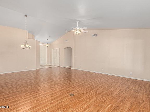 5th image of 10958 E MEDINA Avenue