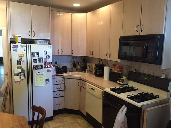 4th image of 1645 E 51st St