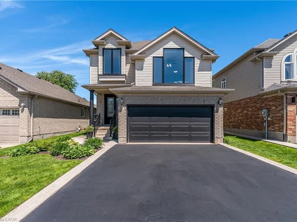 11 Goodwood Ct, Cambridge, ON N1R 8M7