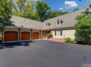 14 Estate Dr, Lima, OH