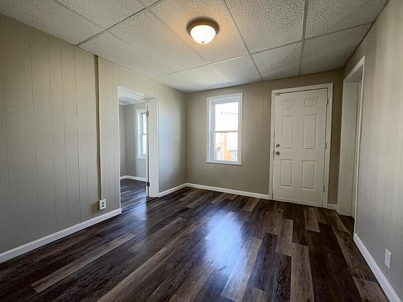 3rd image of 652 W Washington St APT 2