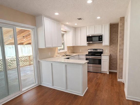4th image of 416 Gatewood Dr