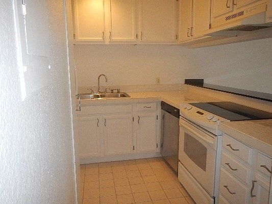 1st image of 75-5669 Kuakini Hwy #1104