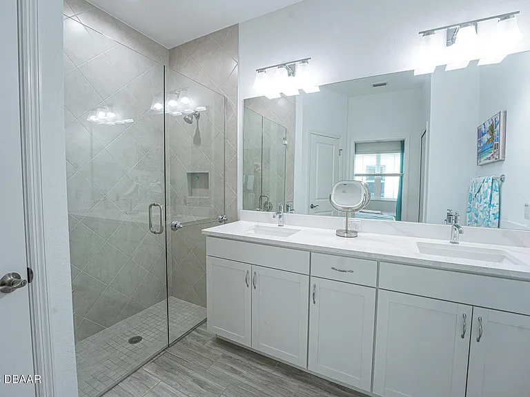 375 Latitude Dr — Photo 13